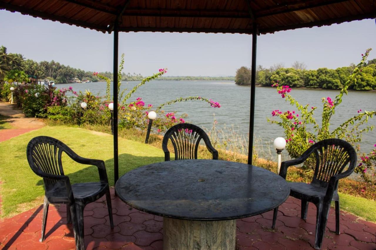 Shikara Beach Resort Cavelossim Eksteriør bilde