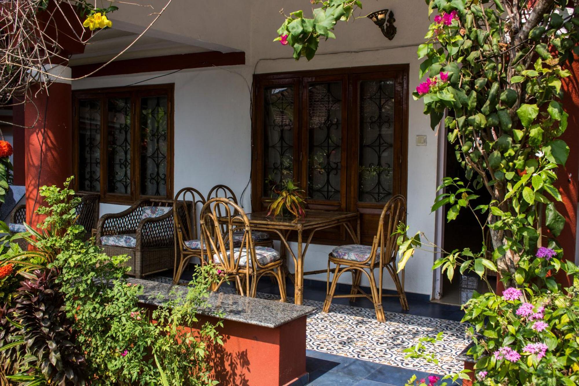 Shikara Beach Resort Cavelossim Eksteriør bilde
