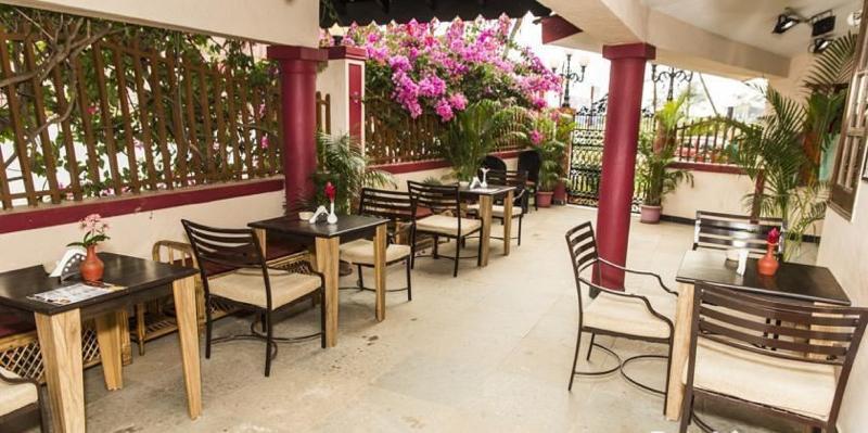 Shikara Beach Resort Cavelossim Eksteriør bilde