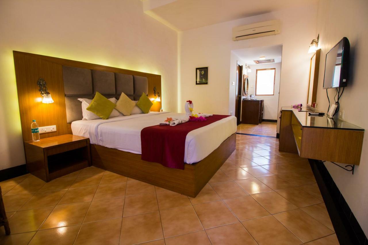 Shikara Beach Resort Cavelossim Eksteriør bilde